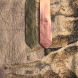 LOT Of 2 Men’s business/Casual ties EUC